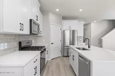 7746 S Wild Prairie Drive, Tucson, AZ 85757 - Photo 5