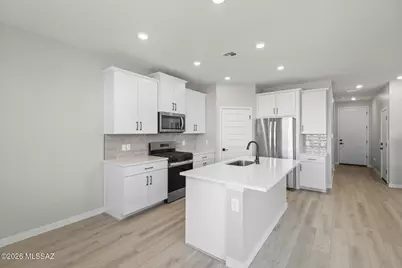 7746 S Wild Prairie Drive, Tucson, AZ 85757 - Photo 3