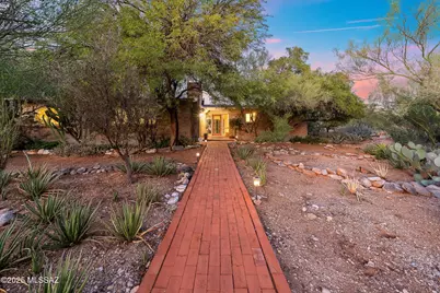 2215 E Camino El Ganado, Tucson, AZ 85718 - Photo 1