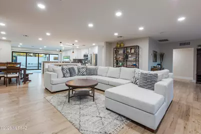 2110 E Grant Road, Tucson, AZ 85719 - Photo 7