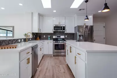 2110 E Grant Road, Tucson, AZ 85719 - Photo 13