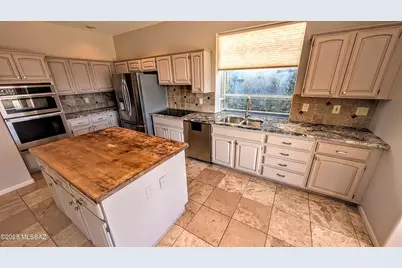 65265 E Canyon Drive, Saddlebrooke, AZ 85739 - Photo 11