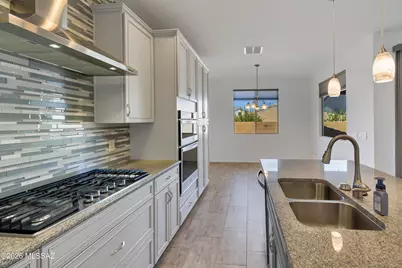 10237 E Iron Horse Trail, Tucson, AZ 85747 - Photo 7