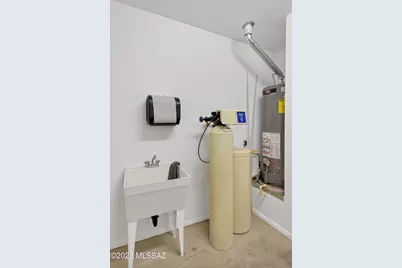 10237 E Iron Horse Trail, Tucson, AZ 85747 - Photo 25