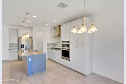 10237 E Iron Horse Trail, Tucson, AZ 85747 - Photo 9
