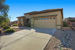 5812 S Azure Vista Way, Green Valley, AZ 85622 - Photo 3