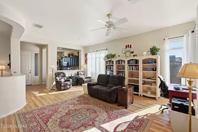 5812 S Azure Vista Way, Green Valley, AZ 85622 - Photo 9