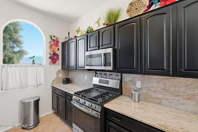 5812 S Azure Vista Way, Green Valley, AZ 85622 - Photo 11