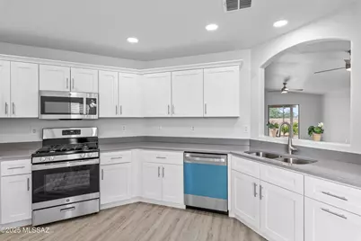 784 S Painted River Way, Vail, AZ 85641 - Photo 13