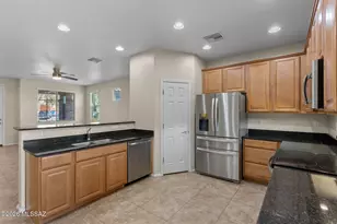 10468 S Cutting Horse Dr, Vail, AZ 85641 - Photo 11