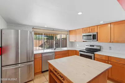 8645 E Bellevue Place, Tucson, AZ 85715 - Photo 11