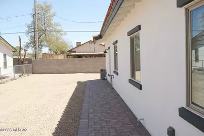 501 W Pennsylvania Drive, Tucson, AZ 85714 - Photo 11