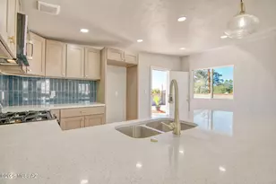 940 S Sarnoff Dr, Tucson, AZ 85710 - Photo 21