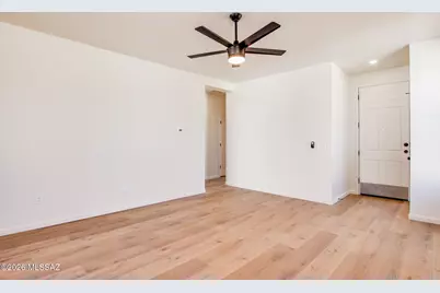 8296 W Razorbill Drive, Tucson, AZ 85757 - Photo 11