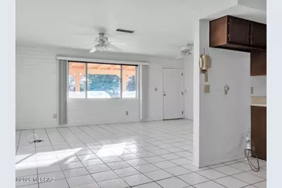 101 E La Grosella, Green Valley, AZ 85614 - Photo 7