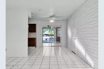 101 E La Grosella, Green Valley, AZ 85614 - Photo 11