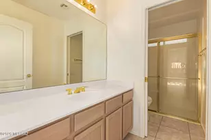 10006 N Bighorn Butte Dr, Tucson, AZ 85737 - Photo 21