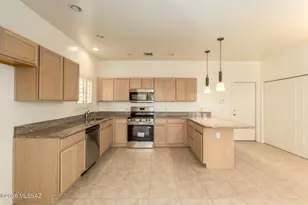 10006 N Bighorn Butte Dr, Tucson, AZ 85737 - Photo 15