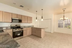 10006 N Bighorn Butte Dr, Tucson, AZ 85737 - Photo 13