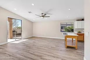 309 W Sugar Loaf Rd, Tucson, AZ 85737 - Photo 5