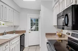 9111 N Oracle Rd, Oro Valley, AZ 85704 - Photo 11