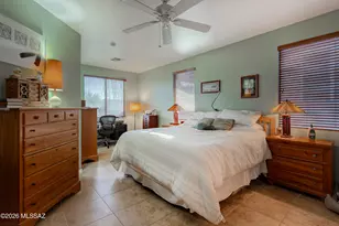 542 W Astruc Dr, Green Valley, AZ 85614 - Photo 15