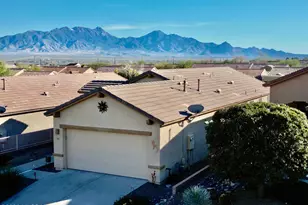 542 W Astruc Dr, Green Valley, AZ 85614 - Photo 1