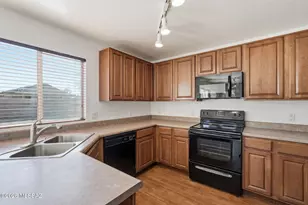 8530 E Pena Blanca Dr, Tucson, AZ 85730 - Photo 9