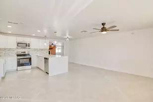 318 W Hatfield St, Tucson, AZ 85706 - Photo 3