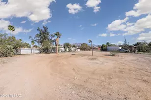 215 W Navajo Rd, Tucson, AZ 85705 - Photo 3