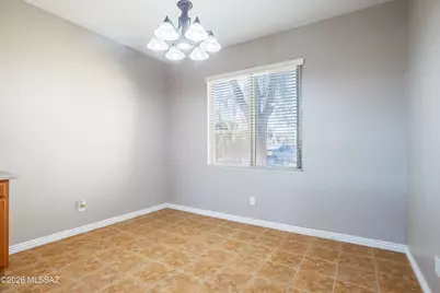 8428 N Red Rock Ridge Court, Tucson, AZ 85742 - Photo 17