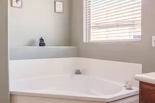 8428 N Red Rock Ridge Ct, Tucson, AZ 85742 - Photo 23