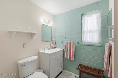 233 S Paseo Pena #B, Green Valley, AZ 85614 - Photo 15