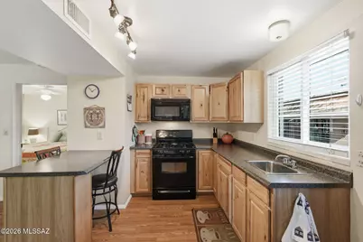 233 S Paseo Pena #B, Green Valley, AZ 85614 - Photo 7