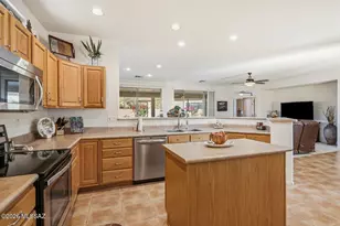 9938 N Painted Rainbow Pl, Tucson, AZ 85743 - Photo 11