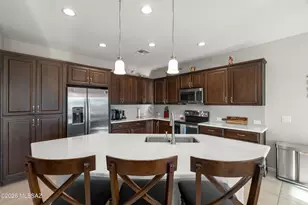 1350 E Claystone Dr, Green Valley, AZ 85614 - Photo 9