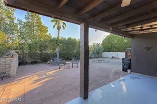 950 S Abrego Dr, Green Valley, AZ 85614 - Photo 17