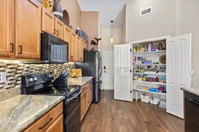 9305 S Wrens Roost Court, Tucson, AZ 85756 - Photo 9