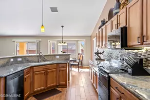 9305 S Wrens Roost Ct, Tucson, AZ 85756 - Photo 11