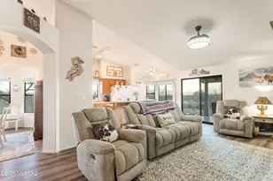 5230 E Pioneer Ln, Hereford, AZ 85615 - Photo 5