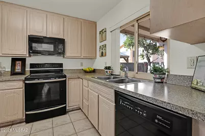 9516 N Blackbird Place, Tucson, AZ 85742 - Photo 13