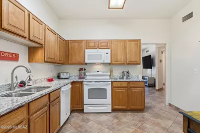 679 W Sunlight Lane, Tucson, AZ 85704 - Photo 9