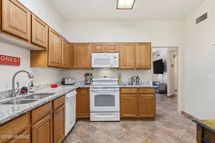 679 W Sunlight Ln, Tucson, AZ 85704 - Photo 9