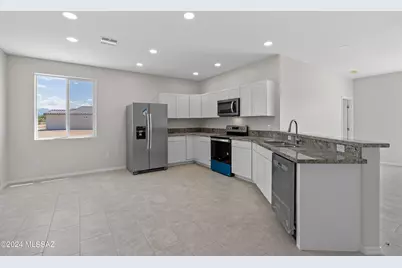 155 S Montgomery Avenue, Corona de Tucson, AZ 85641 - Photo 3