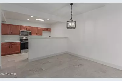 6255 N Camino Pimeria Alta Apt#14, Tucson, AZ 85718 - Photo 11