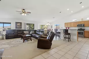 10605 E Heartleaf Willow Dr, Tucson, AZ 85747 - Photo 5