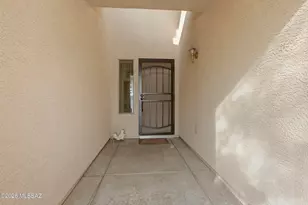 10605 E Heartleaf Willow Dr, Tucson, AZ 85747 - Photo 3