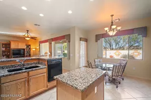 2020 W Cactus Run Dr, Green Valley, AZ 85622 - Photo 27