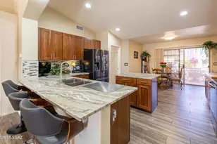 1743 N Oak Hill Ln, Green Valley, AZ 85614 - Photo 3