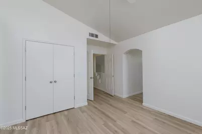 9151 N Eaglestone Loop, Tucson, AZ 85742 - Photo 21